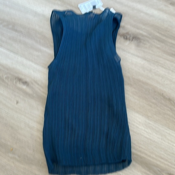 Simkhai Oakley Plisse Tank Color: CELESTIAL - Picture 8 of 9